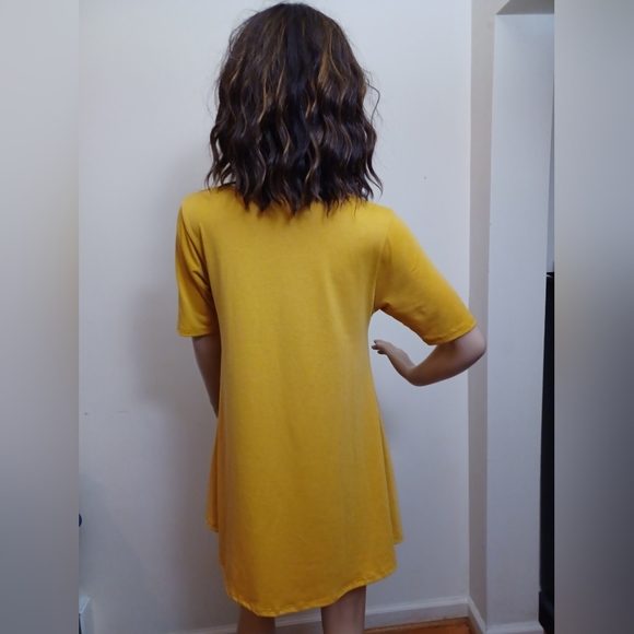 🤍 EUC LuLaRoe Yellow Short Sleeve Tunic Top Size XS - Picture 3 of 5